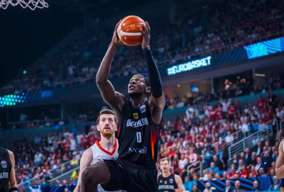 artic, 他在防守端 artic, 他在防守端