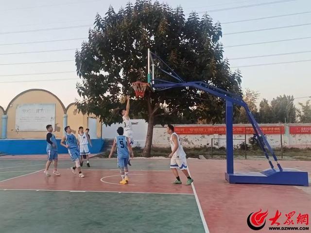 队员们配合, 此役表现亮